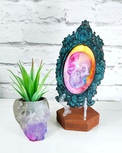 Skull ornate resin frame